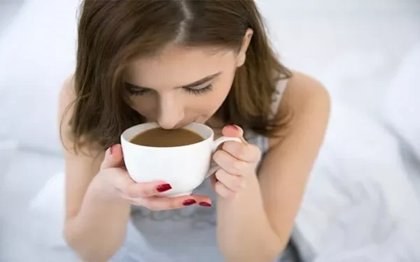 4 مشروبات قبل النوم قد تساعد على الهدوء والاسترخاء.. أبرزها البابونج