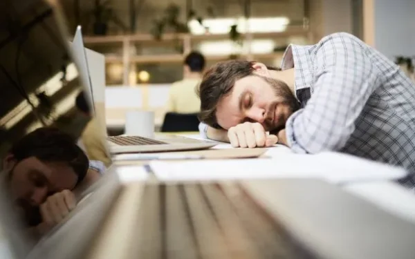 9 علامات قد تشير إلى نقص فيتامين «د» في الجسم