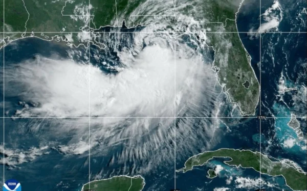 Beaches closed and sandbags filled as Tropical Storm Bertha approaches Gulf Coast