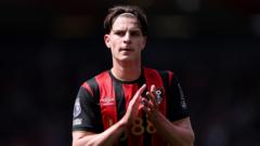 Bournemouth midfielder Scott rejects new contract
