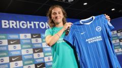 Brighton captain Symonds signs new 'long-term' deal