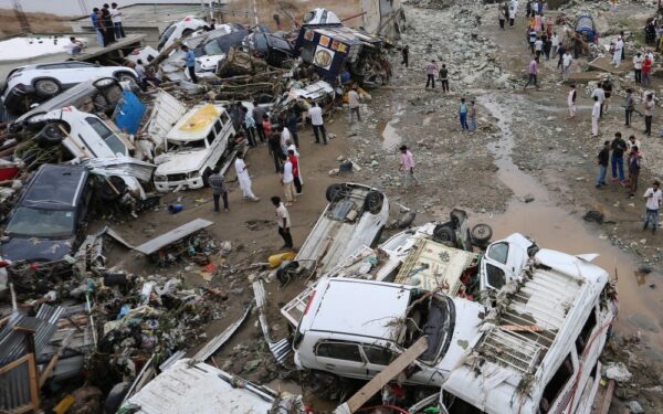 ارتفاع عدد ضحايا الفيضانات والأمطار في الهند إلى 41 شخصًا