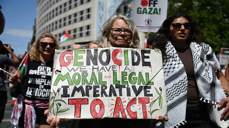 اعتقال 117 شخصا في احتجاج بلندن دعما لجماعة مؤيدة للفلسطينيين