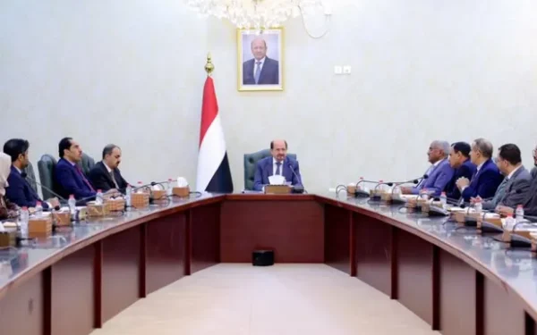 الحكومة اليمنية: رد «التحالف» على الحوثيين ضمن جهود مكافحة الإرهاب