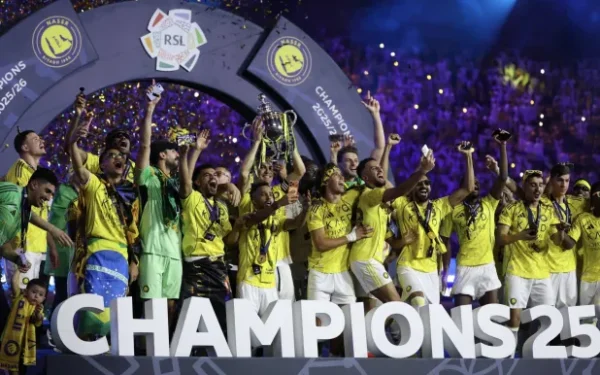 الدوري السعودي: النصر ينطلق بالفتح… وكلاسيكو الهلال والأهلي في «الثالثة»