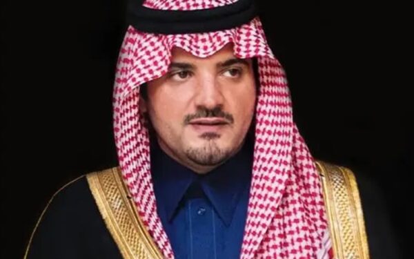 بتوجيه وزير الداخلية.. ترقية 1196 فردًا من منسوبي مديرية السجون