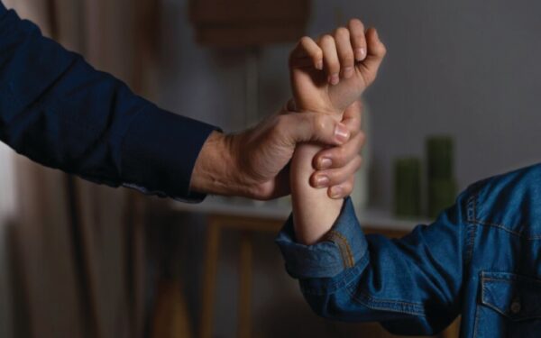 تعليمات مهمة من الدفاع المدني لسلامة الأطفال داخل المنازل.. التفاصيل
