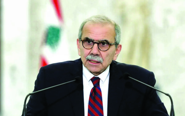 رئيس الوزراء اللبناني يصل الدوحة لتقديم العزاء في فقيد الوطن الكبير