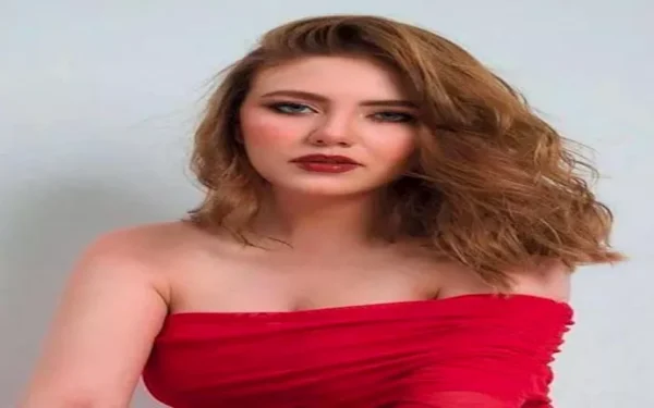 رحمة حسن بإطلالة كاجوال أنيقة.. هكذا نسقتها