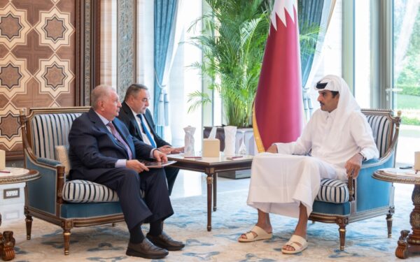 سمو الأمير يستقبل الرئيس التنفيذي لشركة روس نفط