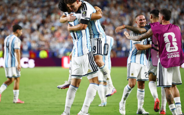 كأس العالم 2026: الأرجنتين تفوز على سويسرا 3-1 وتشق طريقها إلى نصف النهائي حيث ستصطدم بإنكلترا