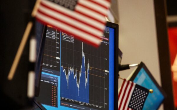 مؤشرات الأسهم الأمريكية تستهل تعاملاتها على ارتفاع وسط ترقب التطورات في الشرق الأوسط