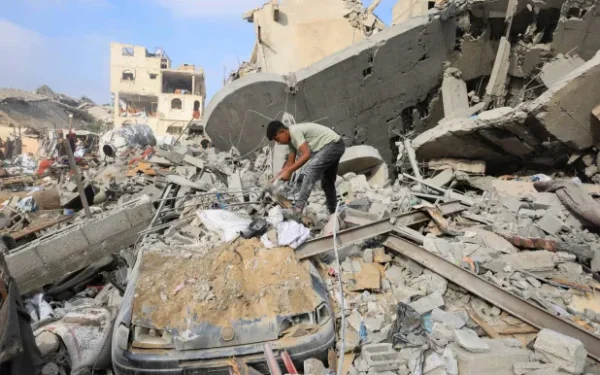 مقتل 3 بينهم طفلان وإصابة آخرين في قصف إسرائيلي على غزة