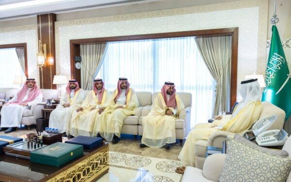 نائب أمير الشرقية يطّلع على إنجازات ومبادرات صندوق تنمية الموارد البشرية بالمنطقة