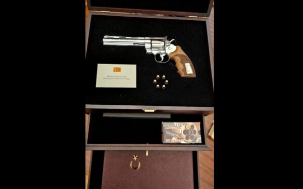 Erdogan gifts NATO leaders engraved revolvers with live ammunition
