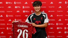 Liverpool sign midfielder Itamura from Feyenoord