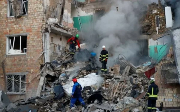 Russia Says Ukrainian Drone Attack Kills 7, Injures Dozens; Kyiv Reports Russian Strike Casualties