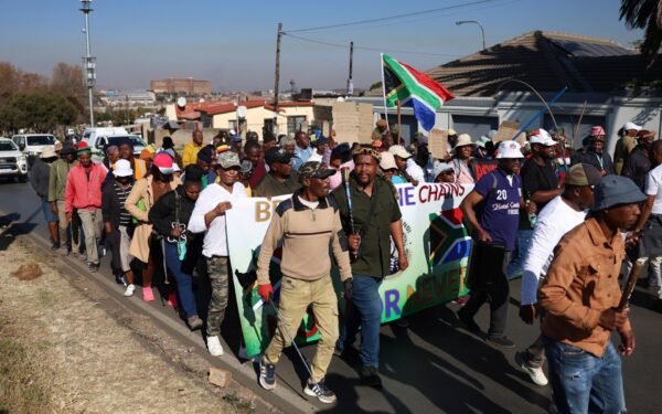 South African protesters intimidate migrants as aid group issues warning