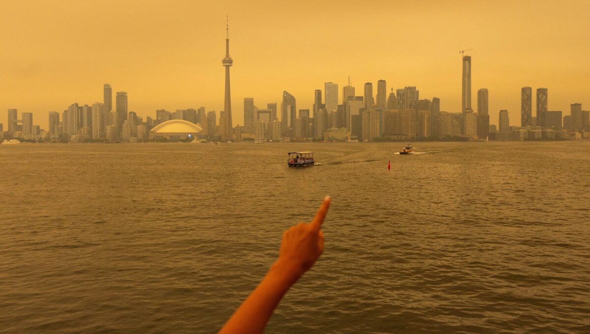 Toronto engulfed by wildfire smoke as US cities threatened