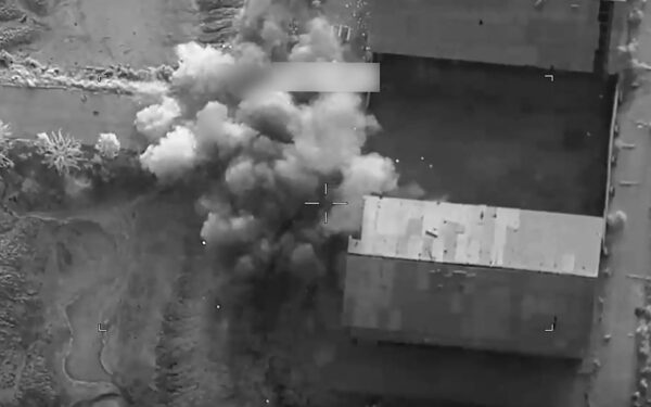 US launches new attacks on Iran as Tehran targets Gulf sites
