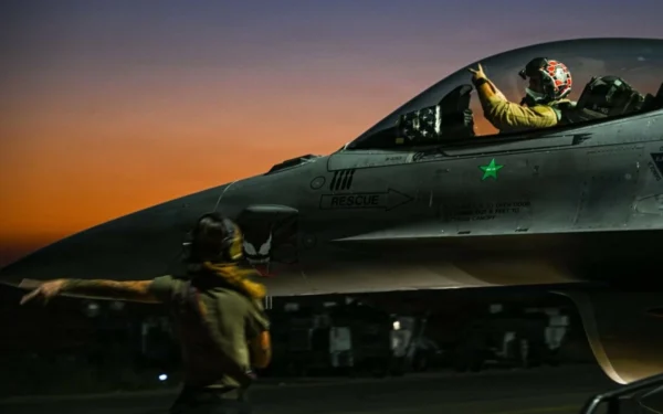 US Launches Seventh Consecutive Night of Strikes on Iran; Explosions Reported in Bandar Abbas, Sirik