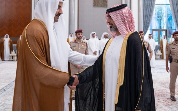 Which world leaders are visiting Qatar to pay their condolences?