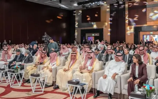 19 مليار دولار قاعدة الانطلاق… طاولة باريس والرياض لتوسيع استثمارات قطاعات المستقبل