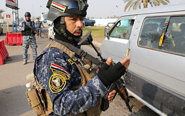 61 موقوفًا بينهم موظفون ومحامون.. العراق يفكك شبكة واسعة لتزوير العقارات