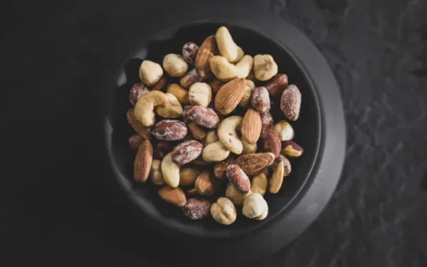 أطعمة تعزز التركيز وتدعم صحة الدماغ… ماذا تختار؟