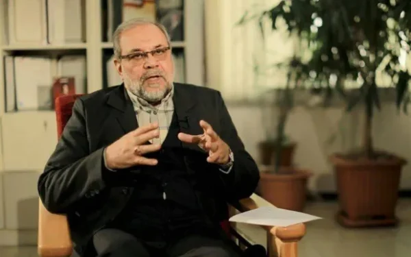 أمين مجلس الأمن القومي الإيراني يهدد بإغلاق ممرات ومضائق أخرى