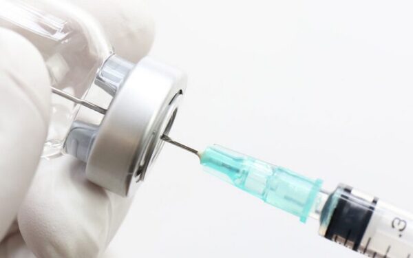 إدارة الغذاء والدواء الأمريكية توافق على أول لقاح للإنفلونزا بتقنية mRNA