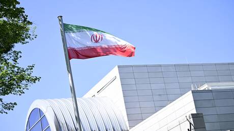 إيران تعلن إيداع 7.5 مليار دولار من عائدات النفط في البنك المركزي