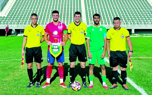 الأهلي (B) يفوز على ايلياش بأربعة أهداف