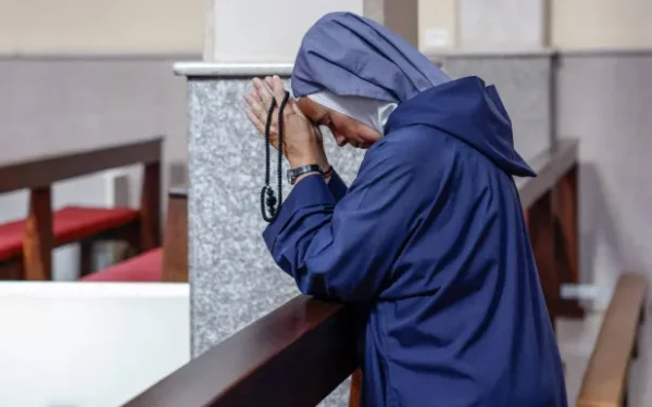 الأوضاع في الضفة الغربية تخيّر المسيحيين بين الهجرة والتفكير بها