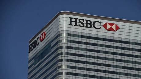 "الإمارات دبي الوطني" يوسع قاعدة عملائه عبر الاستحواذ على أعمال الأفراد في "HSBC" مصر