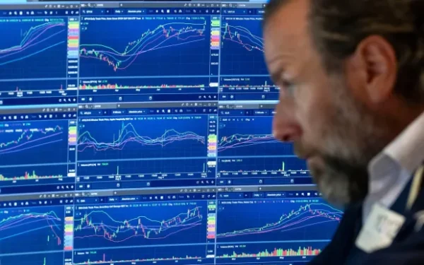 العقود الآجلة الأميركية تتباين مع ترقب المستثمرين لتطورات الشرق الأوسط