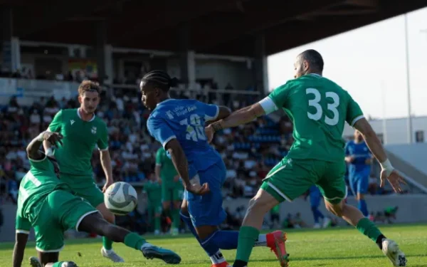 الهلال ينهي معسكر النمسا بتعادل مثير أمام الأهلي القطري