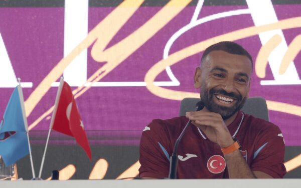 بينهم محمد صلاح.. أكثر 10 لاعبي كرة قدم متابعة على مواقع التواصل الاجتماعي