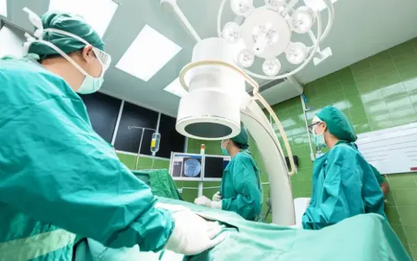 تجربة سريرية تقدم أملاً في العلاج غير الجراحي لسرطان المستقيم