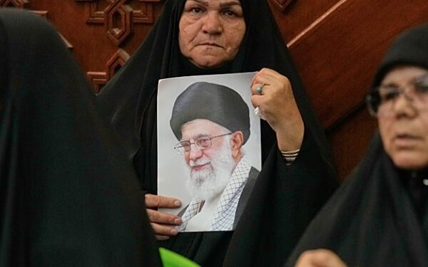 تصعيد إسرائيلي في غزة ولبنان.. واشنطن تتوعد إيران بـ"أقسى العقوبات في التاريخ"