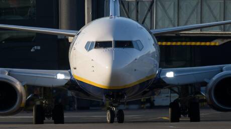 ثغرة أمنية صادمة.. جهاز صغير يمكنه اختراق أنظمة طائرات "بوينغ 737" وتغيير مسار الرحلة في ثوان