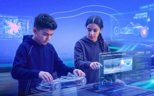 صندوق الاستثمارات العامة و«فورمولا إي» يوسعان نطاق منصة «DRIVING FORCE» التعليمية