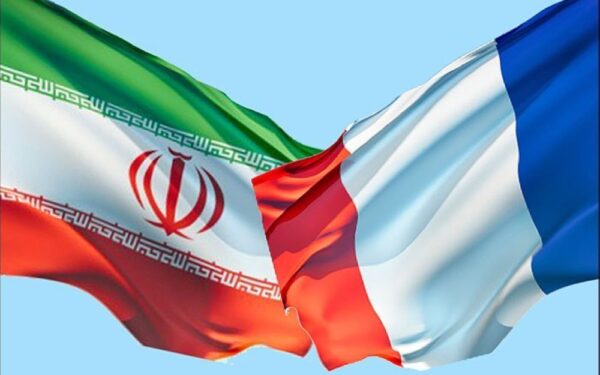 فرنسا تعتزم طرد دبلوماسيَين إيرانيين في الأيام المقبلة