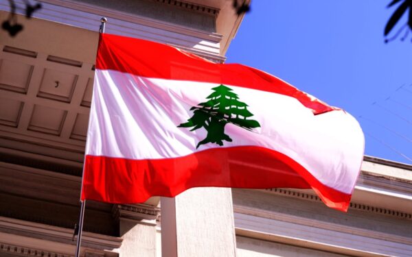 لبنان يقر قانون العفو العام