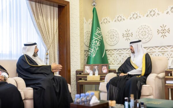 نائب أمير الشرقية يستقبل نائب الرئيس التنفيذي لقطاع الأعمال في بنك التنمية الاجتماعية