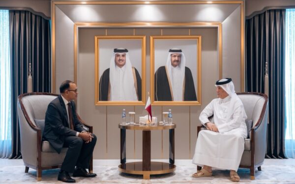 وزير الدولة للشؤون الخارجية يجتمع مع سفير المالديف