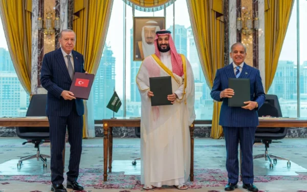 Iranian Regime attacks Saudi-Turkey-Pakistan defense pact