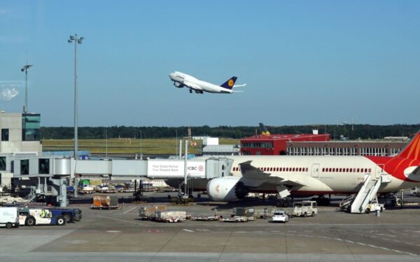 Malaria Outbreak Kills 2 Airport Workers in Germany After Mosquito Sneaks Aboard Plane