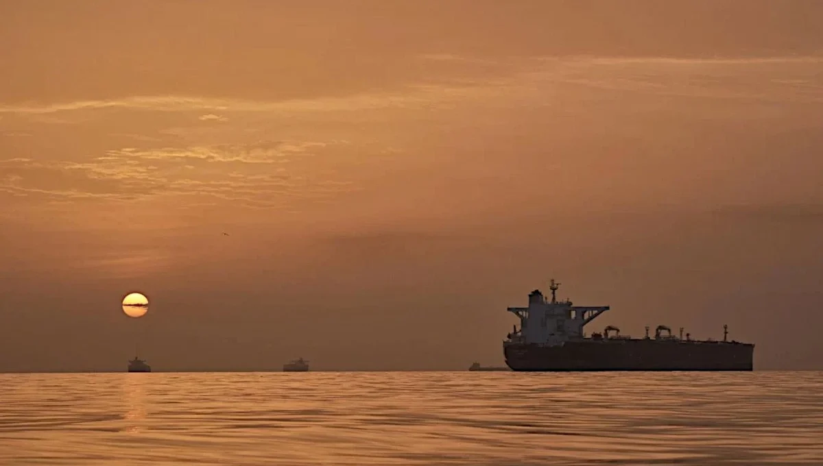 Strait of Hormuz Shipping Traffic Falls to One-Week Low as Iran Says Waterway Will Stay Closed Until War Ends