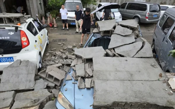 Tropical storm causes some flooding in eastern China